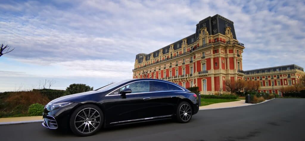 Chauffeured luxury electric limousine Mercedes EQS Biarritz