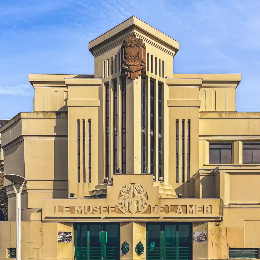 Façade du Musée de la Mer de Biarritz en style Art déco