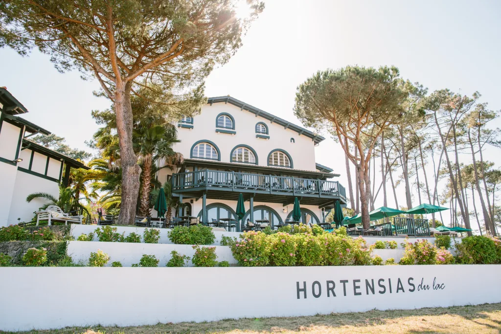Chauffeur Hossegor pour transfert vers l’hôtel Les Hortensias du Lac