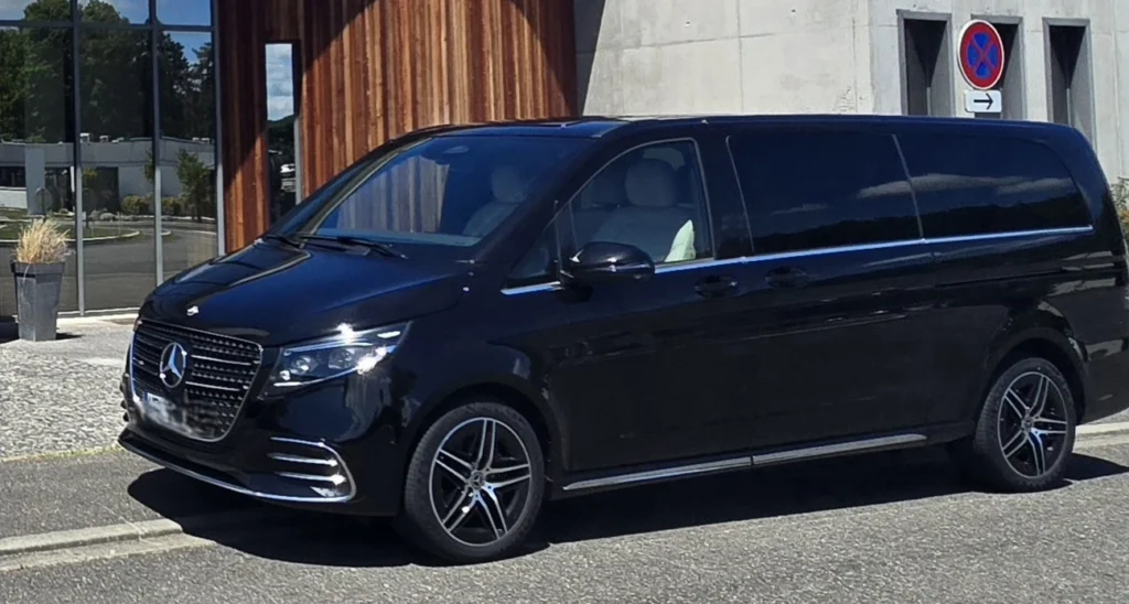 Mercedes V-Class for taxi Biarritz Hossegor and premium Hossegor transfers