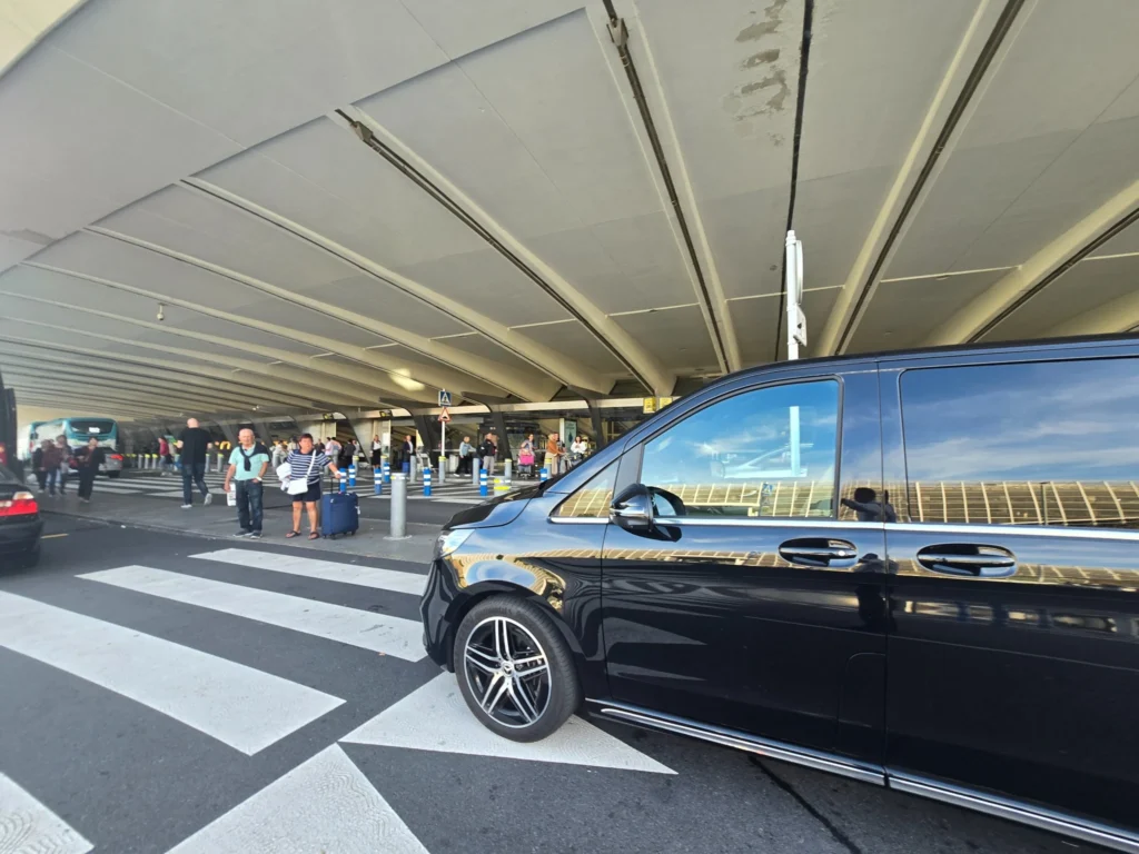 Biarritz airport to Hossegor transfers with private chauffeur (meet & greet)