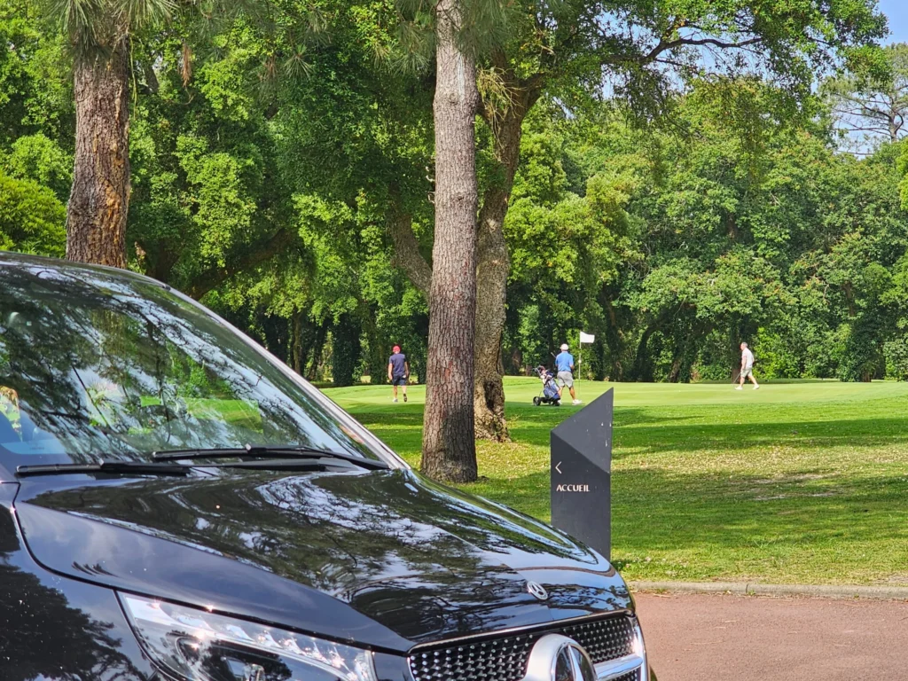 Taxi Biarritz Hossegor — private chauffeur VTC in Mercedes at Hossegor golf course