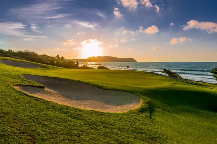Golf Anglet vue mer coucher de soleil – transfert golfeurs VTC Smart Moov