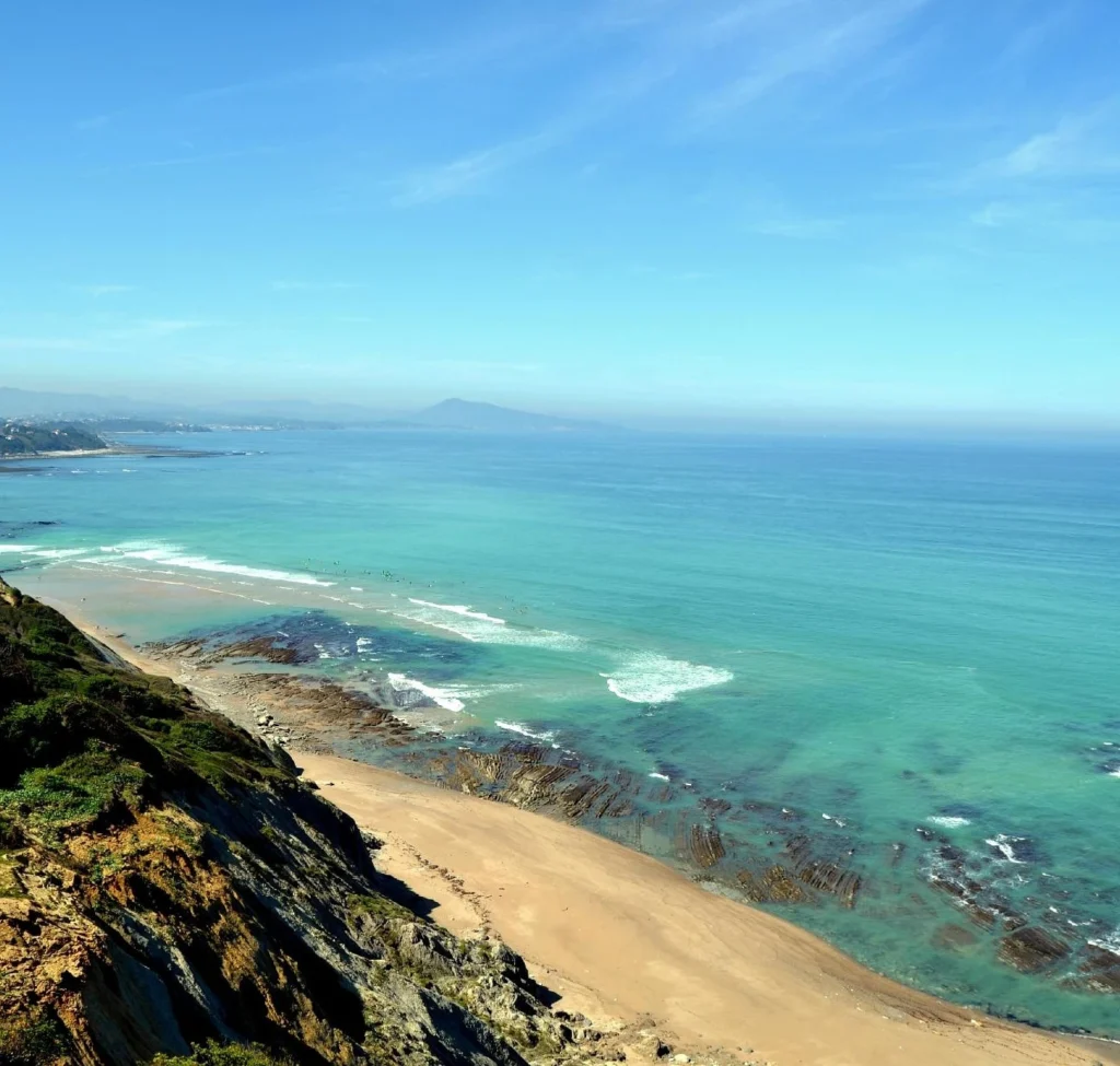 VTC Bidart côte basque vue mer falaises et océan turquoise